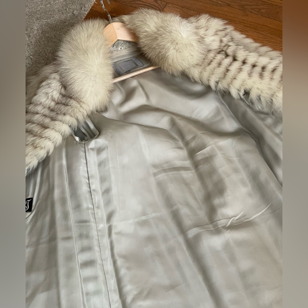 Saga Fox Fur Coat long - Picture 9 of 12